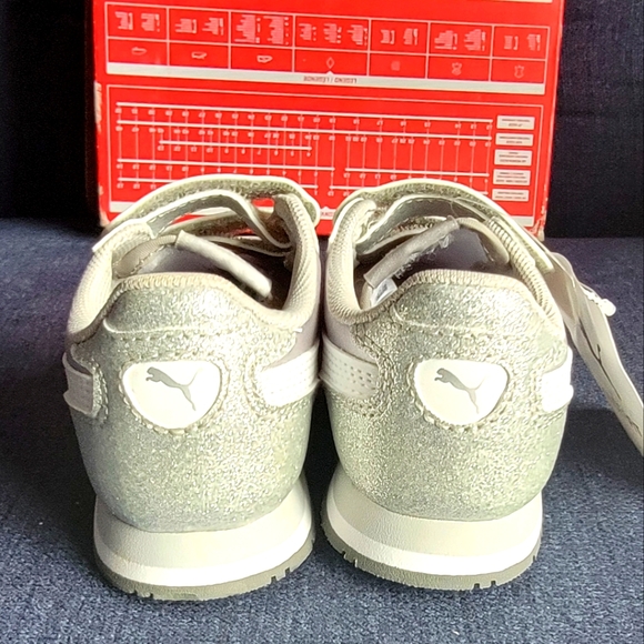 PUMA Cabana Racer Mesh V Girls Glitz Silver & White Sneaker Size 10 - Picture 4 of 5
